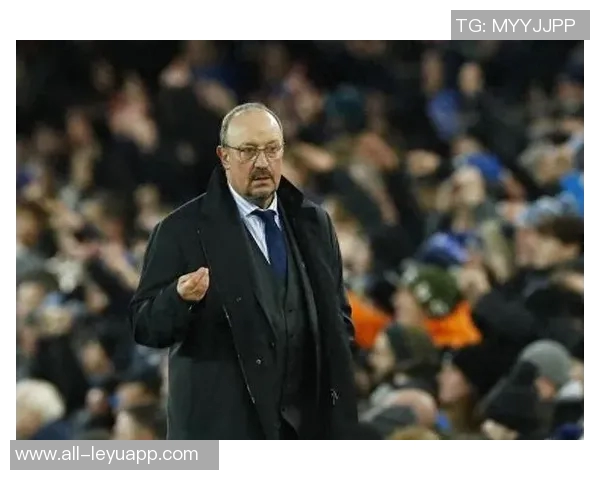 斯内德回忆贝尼特斯执教国米的艰难时光与不合适的时机